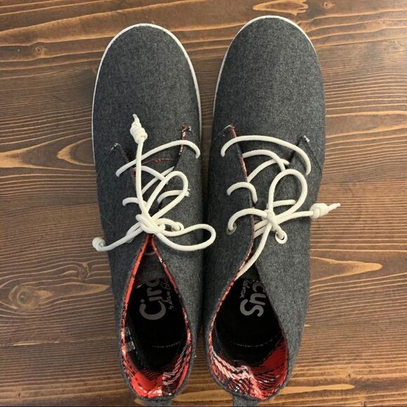 NWOT Sam Edelman Circus Casual shoes - Picture 3 of 4